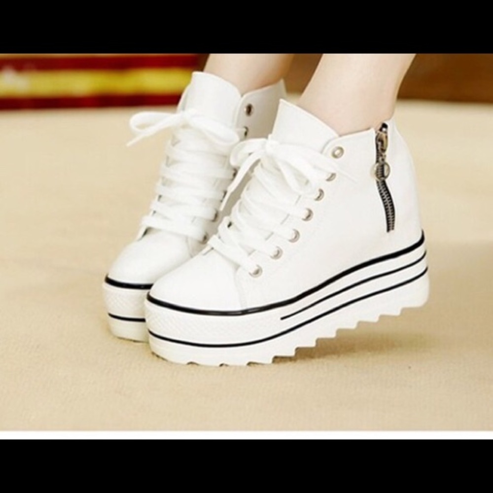 Women’s canvas platform high heel sneakers.